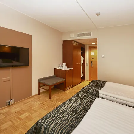 スカンディック ユヴァスキュラ シティ 4* Jyväskylä